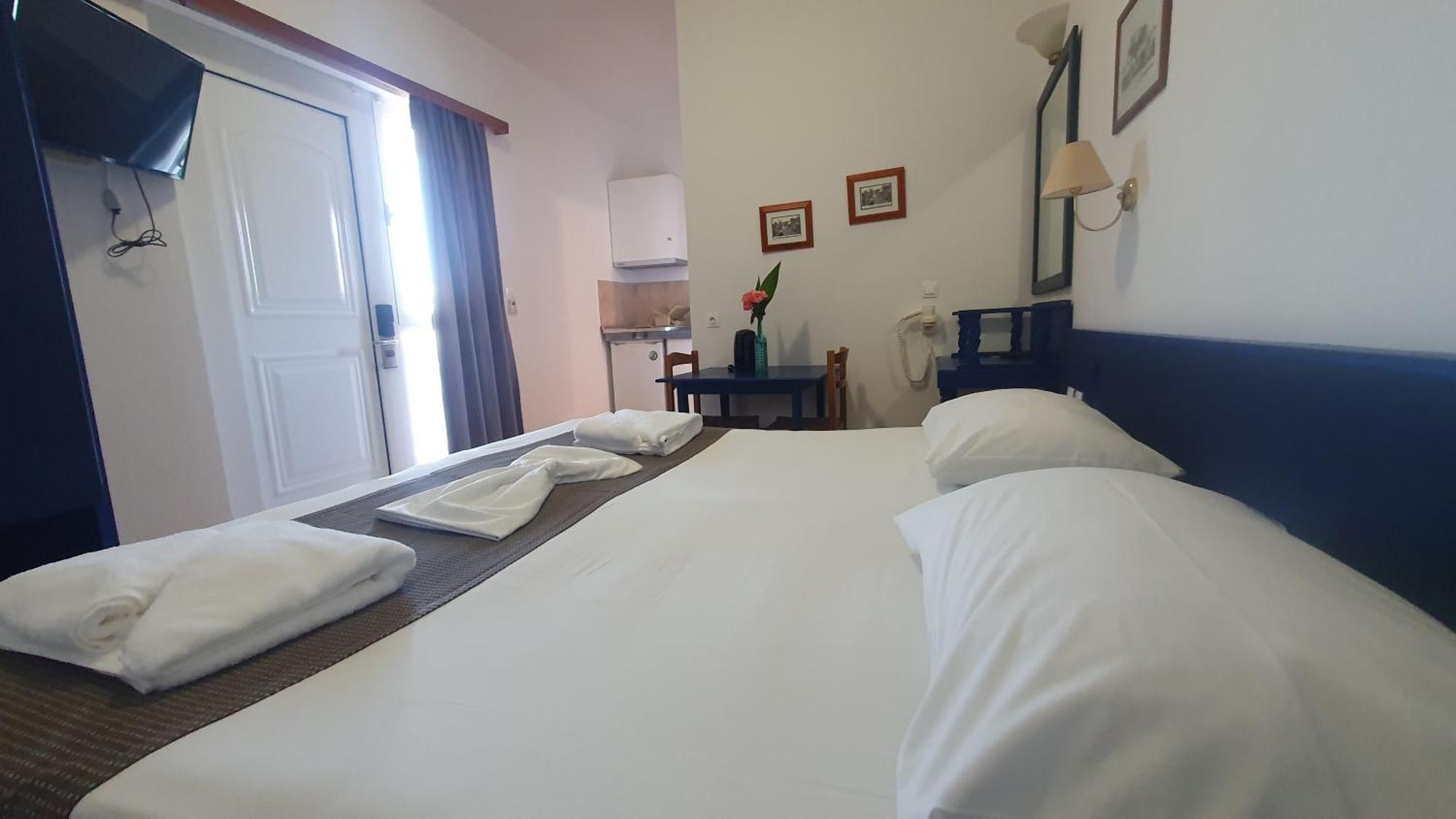 Filoxenia & Aparthotel Theologos (Rhodes)